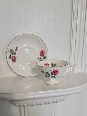 vintage Royal Vale fine bone china teacup and saucer set